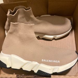 Balenciaga USA size 6